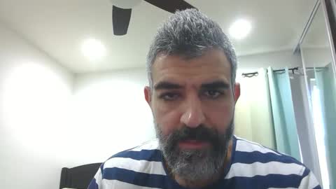 Snapshot of h0nest84 chatting on December 14, 6:09 pm h0nest84 online show from December 14, 6:09 pm