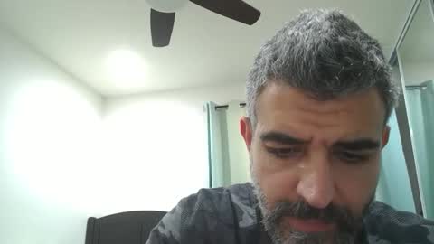 Snapshot of h0nest84 chatting on December 19, 9:40 am h0nest84 online show from December 19, 9:40 am