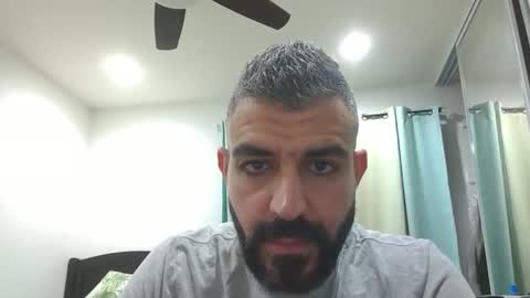 Snapshot of h0nest84 chatting on December 22, 8:38 am h0nest84 online show from December 22, 8:38 am