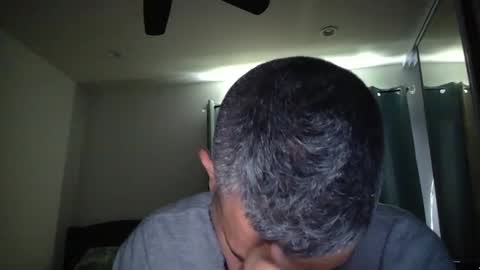 Snapshot of h0nest84 chatting on December 24, 5:02 pm h0nest84 online show from December 24, 5:02 pm