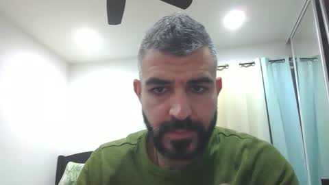 Snapshot of h0nest84 chatting on December 26, 4:43 am h0nest84 online show from December 26, 4:43 am