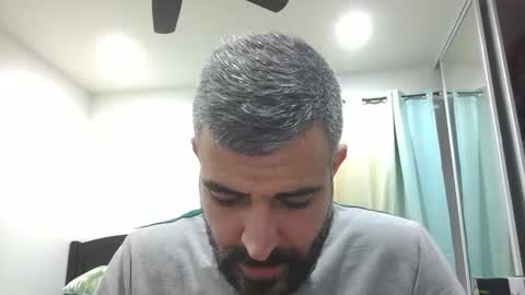 Snapshot of h0nest84 chatting on January 4, 7:13 am h0nest84 online show from January 4, 7:13 am