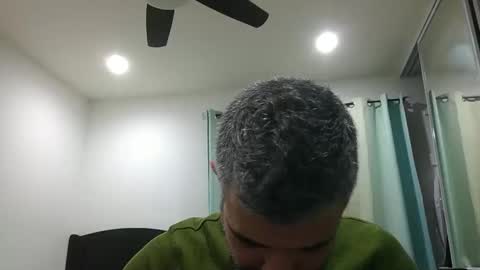 Snapshot of h0nest84 chatting on January 15, 4:36 am h0nest84 online show from January 15, 4:36 am