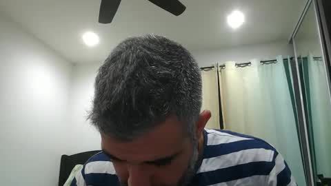 Snapshot of h0nest84 chatting on February 1, 7:26 am h0nest84 online show from February 1, 7:26 am