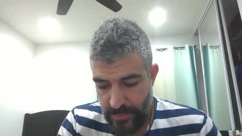 Snapshot of h0nest84 chatting on February 3, 2:03 am h0nest84 online show from February 3, 2:03 am