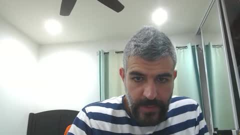 Snapshot of h0nest84 chatting on February 3, 5:07 am h0nest84 online show from February 3, 5:07 am