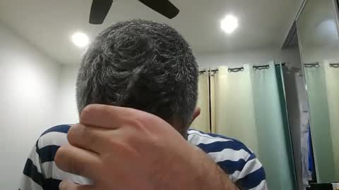 Snapshot of h0nest84 chatting on February 5, 7:39 am h0nest84 online show from February 5, 7:39 am