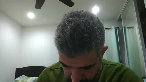 Snapshot of h0nest84 chatting on February 8, 3:30 am h0nest84 online show from February 8, 3:30 am