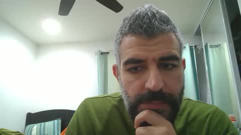 Snapshot of h0nest84 chatting on February 9, 7:27 am h0nest84 online show from February 9, 7:27 am