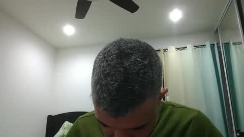 Snapshot of h0nest84 chatting on February 10, 5:47 am h0nest84 online show from February 10, 5:47 am