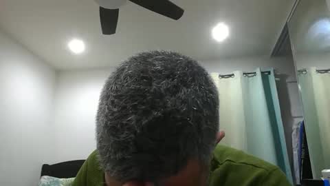 Snapshot of h0nest84 chatting on February 25, 6:25 am h0nest84 online show from February 25, 6:25 am