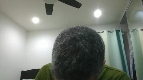 Snapshot of h0nest84 chatting on February 26, 6:04 am h0nest84 online show from February 26, 6:04 am