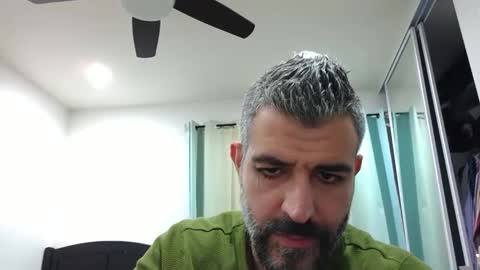 Snapshot of h0nest84 chatting on February 27, 7:23 am h0nest84 online show from February 27, 7:23 am