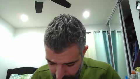 Snapshot of h0nest84 chatting on March 3, 12:04 am h0nest84 online show from March 3, 12:04 am