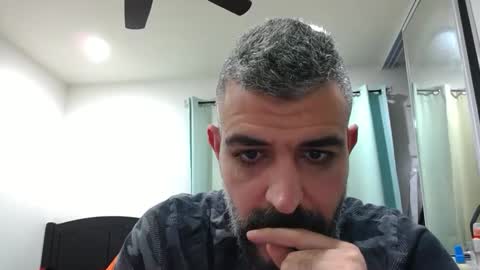 Snapshot of h0nest84 chatting on March 10, 3:01 am h0nest84 online show from March 10, 3:01 am