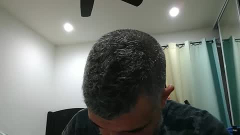 Snapshot of h0nest84 chatting on March 12, 5:57 am h0nest84 online show from March 12, 5:57 am