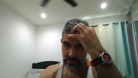 h0nest84 online show from March 28, 5:45 pm