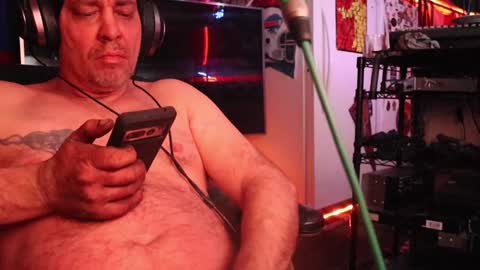 Snapshot of h0tttsteel chatting on January 3, 12:30 pm h0tttsteel online show from January 3, 12:30 pm