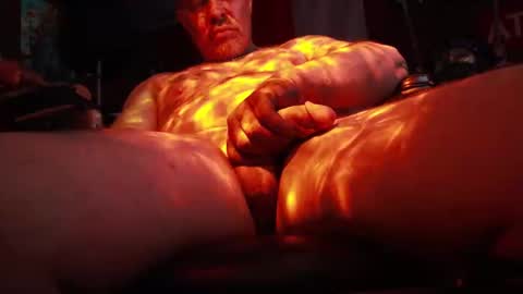 Snapshot of h0tttsteel chatting on October 15, 11:10 am h0tttsteel online show from October 15, 11:10 am