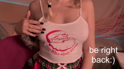 Snapshot of h2h0e chatting on January 26, 10:13 pm Lana online show from January 26, 10:13 pm