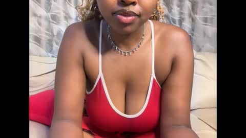 h_o_t_goddess online show from February 14, 9:00 pm