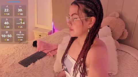Snapshot of hade_se chatting on January 8, 9:23 pm Eva online show from January 8, 9:23 pm