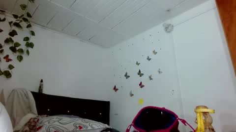 hader_wild21 online show from February 6, 10:32 pm