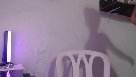 Snapshot of hadesmit1 chatting on February 25, 2:32 am hadesmit1 online show from February 25, 2:32 am