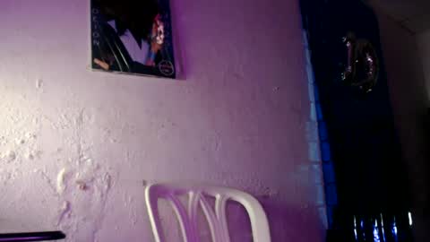 Snapshot of hadesmit1 chatting on June 22, 12:35 pm hadesmit1 online show from June 22, 12:35 pm