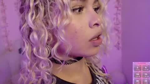 Haely online show from March 29, 5:18 am