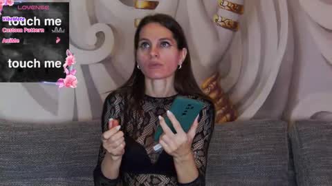 Snapshot of hailey_peach chatting on February 4, 6:03 pm HaileyPeach online show from February 4, 6:03 pm