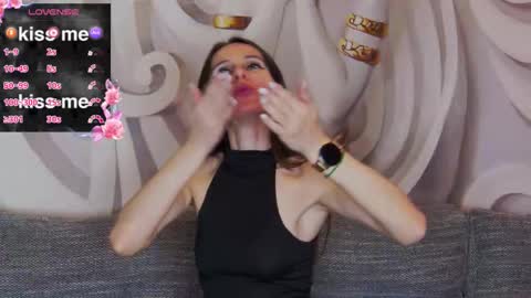 Snapshot of hailey_peach chatting on March 2, 6:04 pm HaileyPeach online show from March 2, 6:04 pm