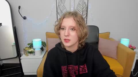 Hailey online show from September 18, 8:49 am