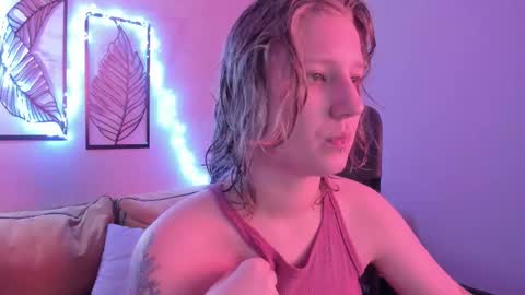 Hailey online show from December 5, 10:13 am