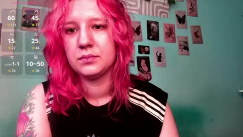 Snapshot of haileyfoxy chatting on July 1, 8:49 am Hailey online show from July 1, 8:49 am