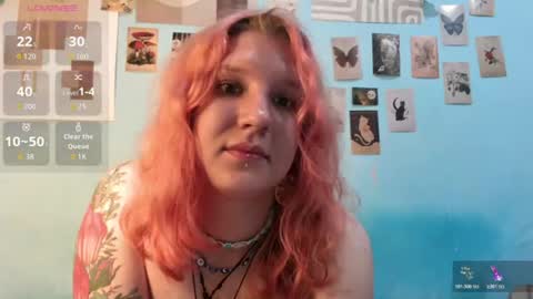 Snapshot of haileyfoxy chatting on July 16, 4:13 pm Hailey online show from July 16, 4:13 pm