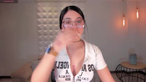 Hailey online show from November 29, 12:19 pm