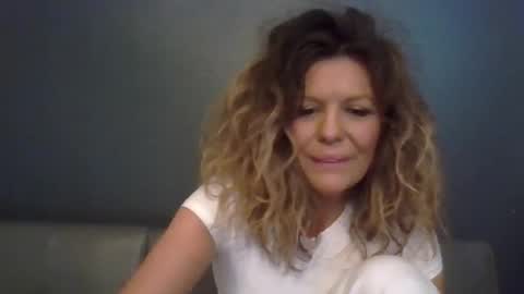 Hailey online show from November 14, 9:24 pm