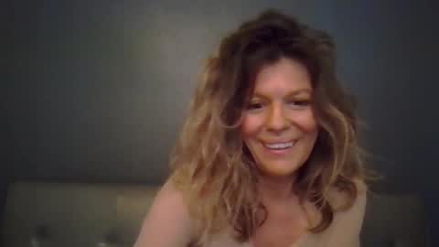 Hailey online show from November 18, 7:40 pm