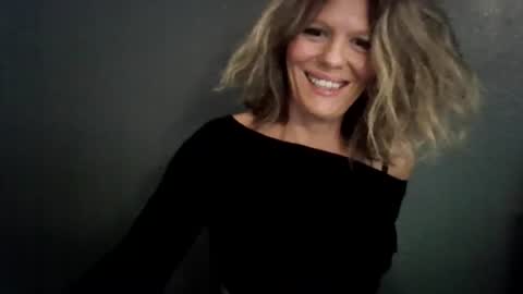 Hailey online show from June 30, 4:52 pm