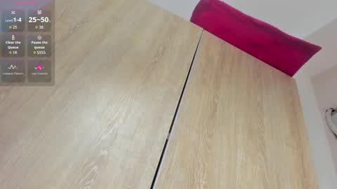 haileystonei online show from November 17, 11:27 am