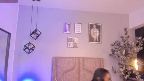 haileystonei online show from February 11, 11:37 am