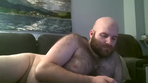 Snapshot of hairiestbear chatting on March 9, 3:01 am Hairiest Bear online show from March 9, 3:01 am