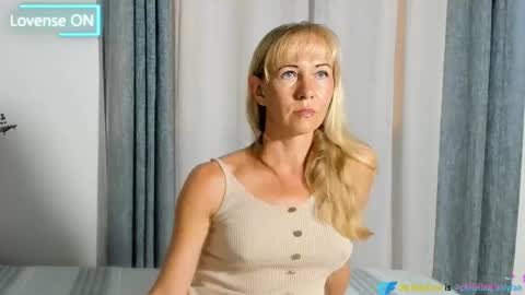 Christine -  online show from October 21, 1:12 pm