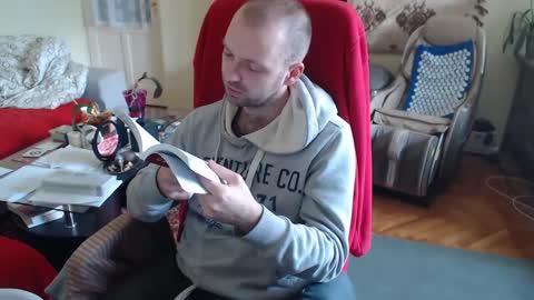 Snapshot of hairyass25yo chatting on December 12, 11:07 am Puppy3 StockyDaddiesmusclebearsbeefybigmans online show from December 12, 11:07 am
