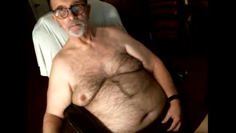 hairybear813 online show from May 26, 12:50 am