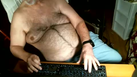 hairybear813 online show from June 29, 2:06 pm