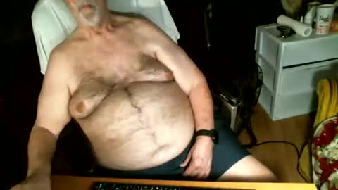 hairybear813 online show from July 17, 1:01 am
