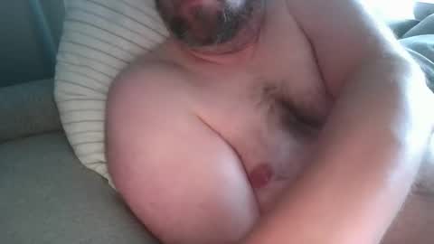 Snapshot of hairybear987 chatting on June 2, 1:24 pm hairybear987 online show from June 2, 1:24 pm