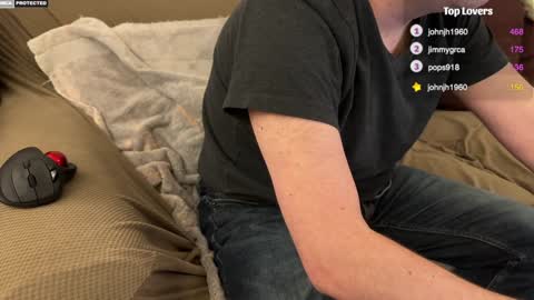 Snapshot of hairybelly818 chatting on January 17, 1:57 am Hairy Belly online show from January 17, 1:57 am